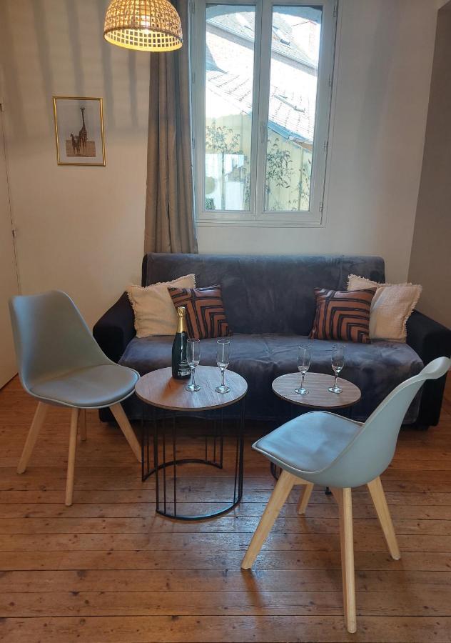 Les Belles Terrasses Dieppe ,3 Appartements , Le Vegetal De 1 A 8 Personnes , Le Tropical De 1 A 6 Personnes , Le Floral Avec Terrasse De 1 A 3 Personnes , Quartier Calme Au Stationnement Gratuit A Cote De L'Avenue Verte Bagian luar foto