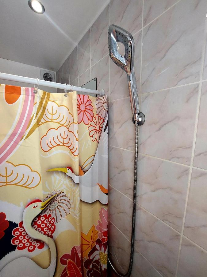 Les Belles Terrasses Dieppe ,3 Appartements , Le Vegetal De 1 A 8 Personnes , Le Tropical De 1 A 6 Personnes , Le Floral Avec Terrasse De 1 A 3 Personnes , Quartier Calme Au Stationnement Gratuit A Cote De L'Avenue Verte Bagian luar foto